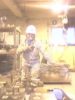 Semi-automatic radial gas cutting training at Tsuneishi, Japan